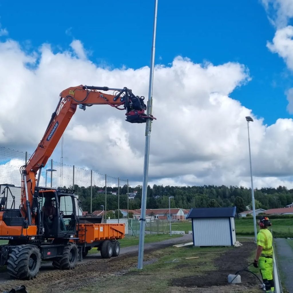 Nu blir det ljus till höstens fotbollspelare
